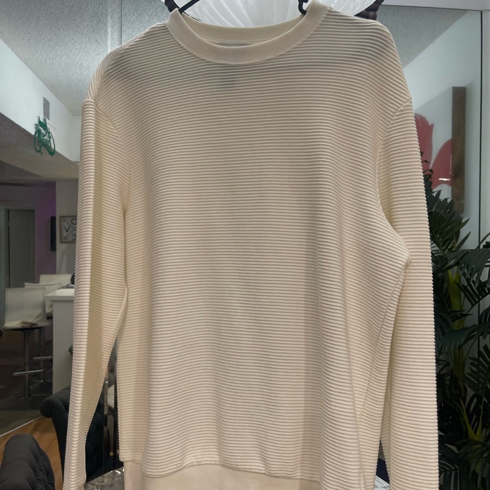 H&M Cream Ribbed Men’s Sweater
Great condition no stains or rips